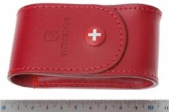 Victorinox Belt Pouch 4.0521.1 5-8 Layers, Red -Knife Haven Sales VT405211 04 victorinox riemetui vt405211 d4